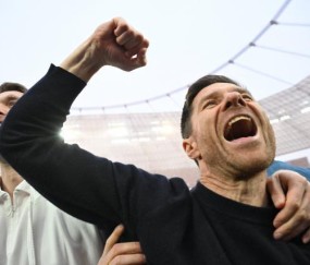 体育直播-秦游夏：德甲新王当立，阿隆索书写勒沃库森传奇