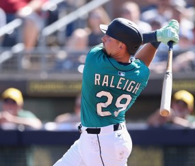 高清直播-⚾今日双响追平纪录，水手重炮劳雷：我有能力把球轰出球场