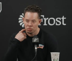 开球体育app-如何平衡伤病和出场时间？米奇：我们不会让任何人打40分钟