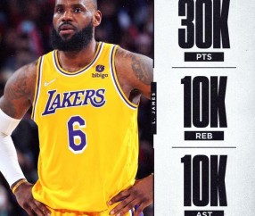 体育直播-311俱乐部达成！詹姆斯的每个脚印都是NBA历史