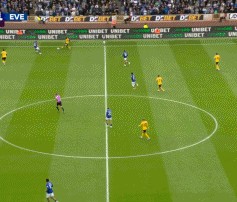 悼念离世爷爷！黄喜灿抢点破门，亲吻手臂文身&amp;amp;双手指天纪念