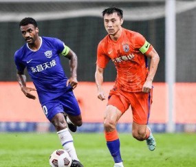 体育直播-山东11年后再夺半程冠军 争冠赛区之争水落石出