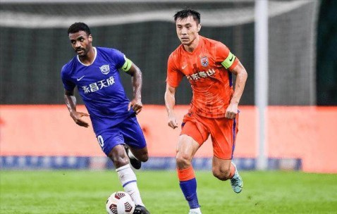 体育直播-山东11年后再夺半程冠军 争冠赛区之争水落石出