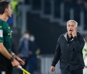 足球赛事-穆里尼奥：评裁判就会停赛 中卫：房子大点球遭漏判